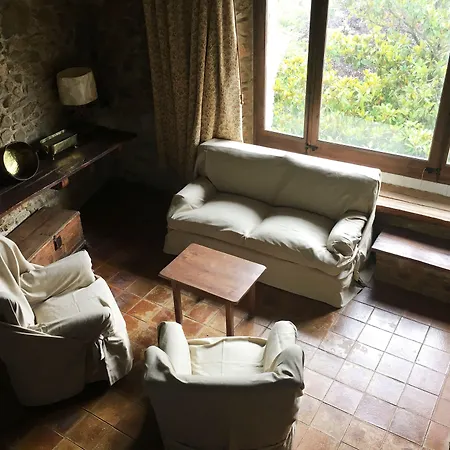 Masia Pou Country house